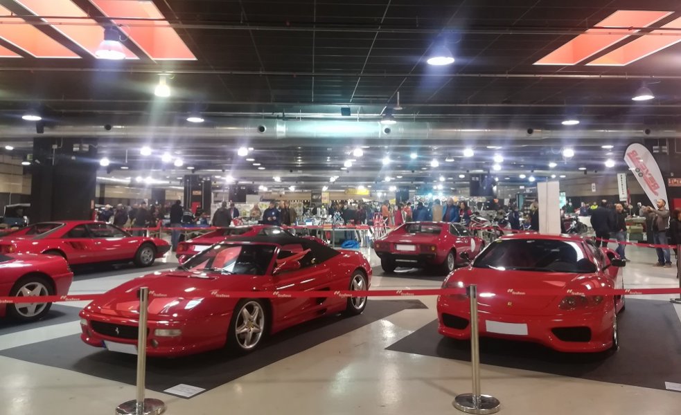 Una exposició de vehicles Ferrari a Epocauto. FOTO: CEDIDA.