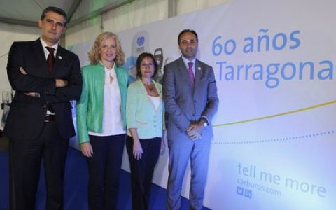 Representants de la companyia amb la directora general d'Indústria. FOTO: CEDIDA.