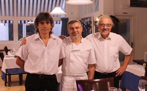Els germans Bonachí, al capdavant d'un dels restaurants més típics de Tarragona. FOTO: IE.