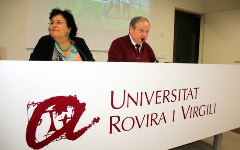 La rectora de la URV, Maria José Figueras, i el vicerector econòmic Jordi Sardà en una imatge d'arxiu. FOTO: ACN.