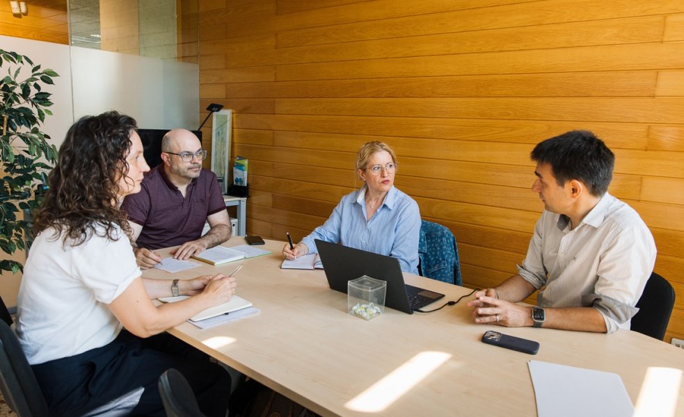 Anna Segarra, Josep Maria Piñol, Dana Jurca i Jordi Duch, de la Càtedra Universitat i Regió del Coneixement de la URV.